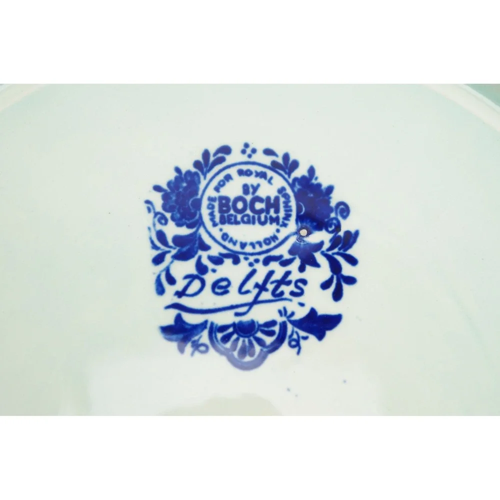 VGC Boch Freres Delfts Charger Plate Blue White Horse Carriage Scalloped Rim 16